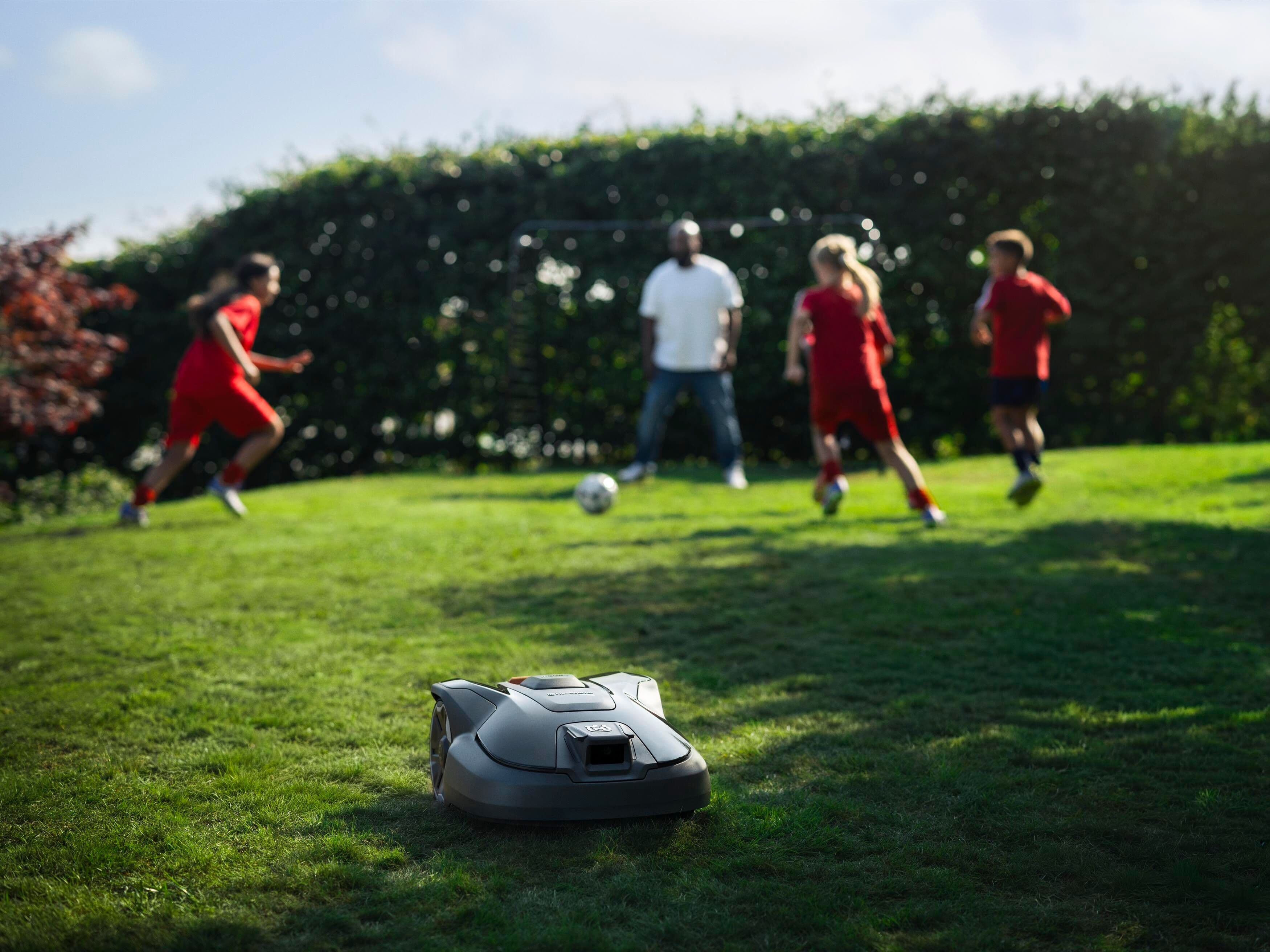 Up to 5 Years Total Warranty on
select Automower® models this spring!*
